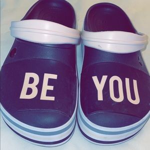 Womens EUC platform crocs 10